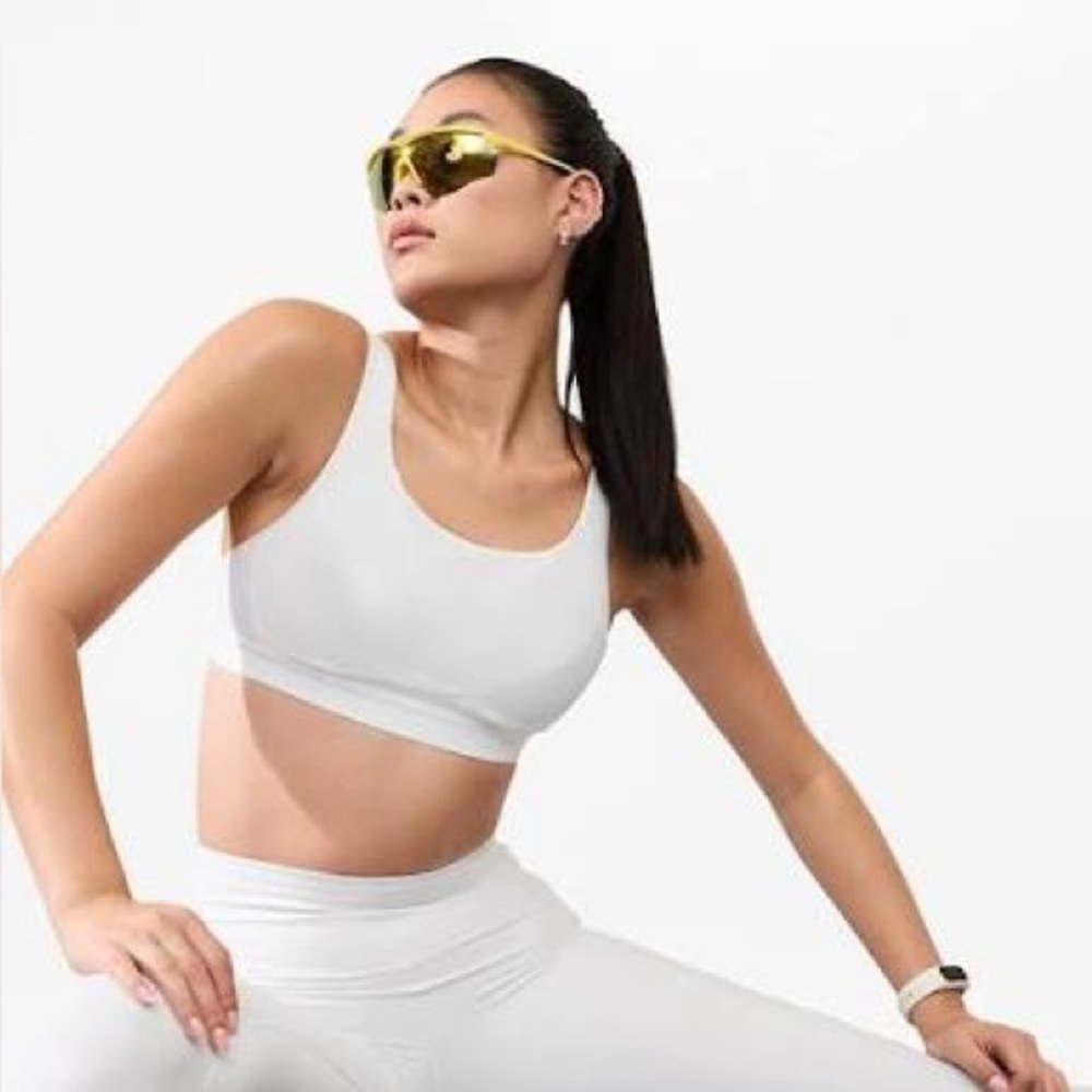 Athleta Invincible Sports Bra - 38C